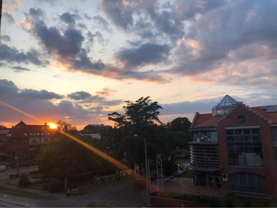 July Lägenhet Debrecen Exteriör bild